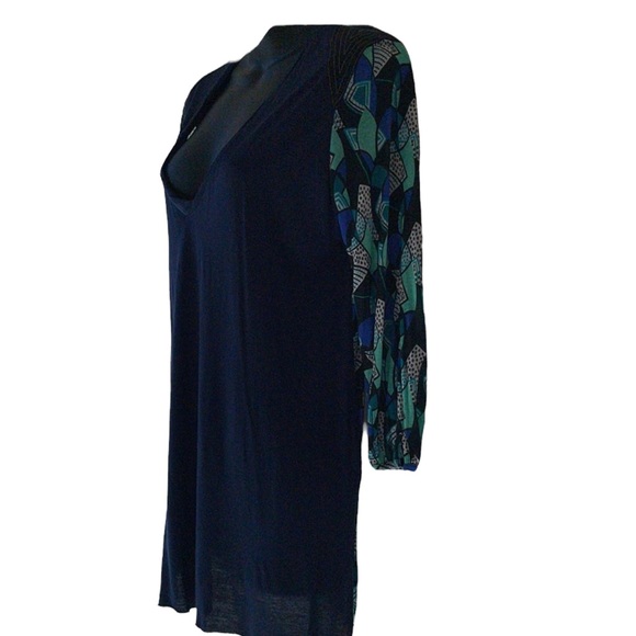 DO v-neck tunic in S/M, never worn - Picture 3 of 12